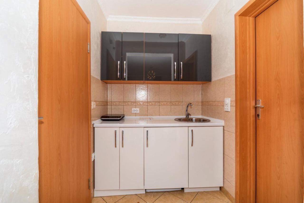Ani Apartmani Dobra Voda Esterno foto