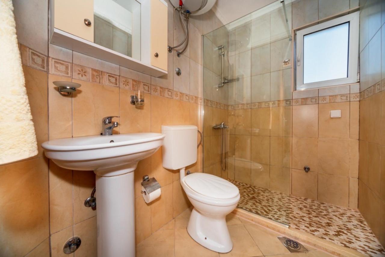 Ani Apartmani Dobra Voda Esterno foto