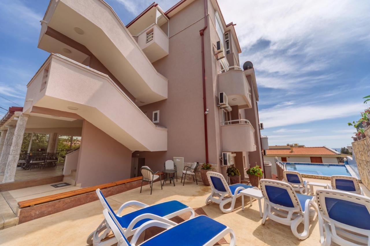Ani Apartmani Dobra Voda Esterno foto