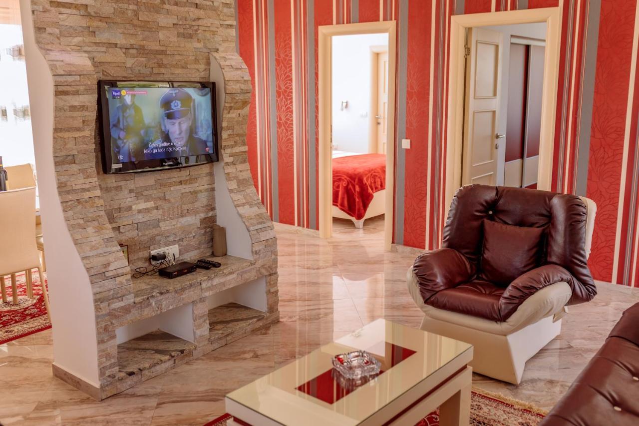 Ani Apartmani Dobra Voda Esterno foto