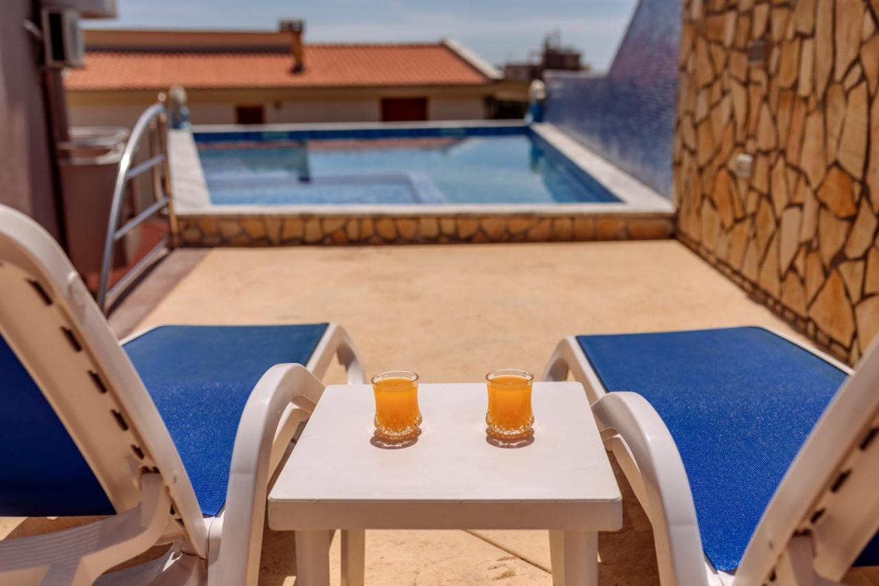 Ani Apartmani Dobra Voda Esterno foto